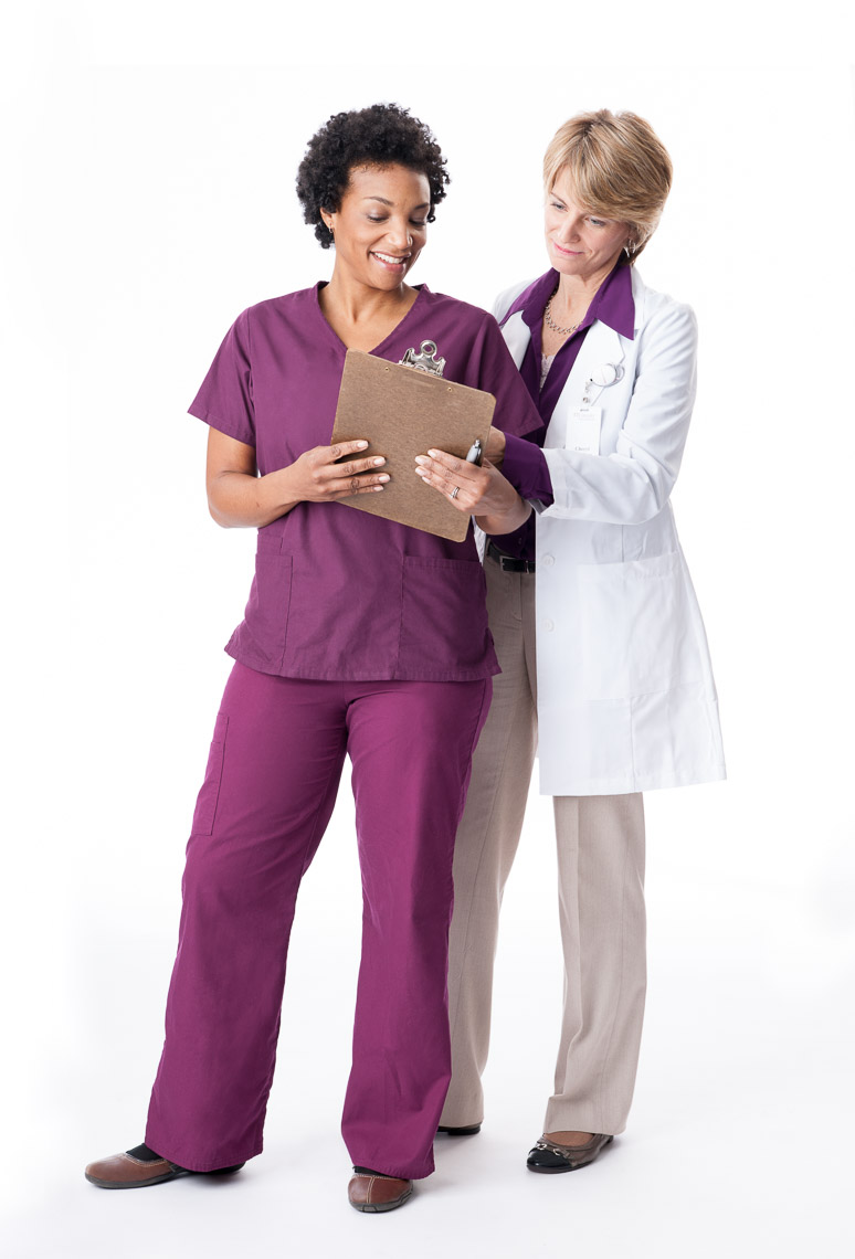 nurse-doctor-clipboard-seamless